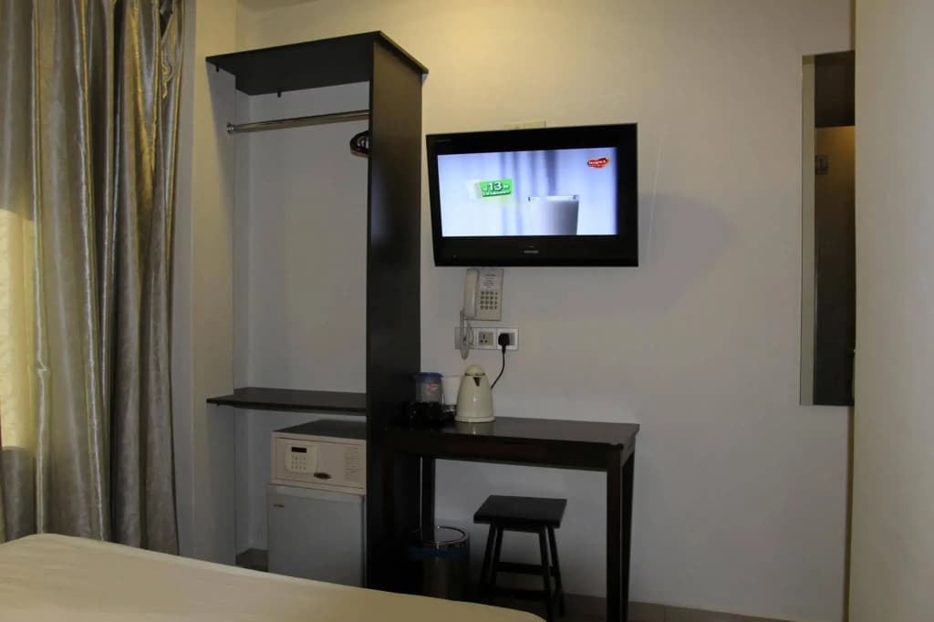 M Design Hotel Seri Kembangan - photo 3