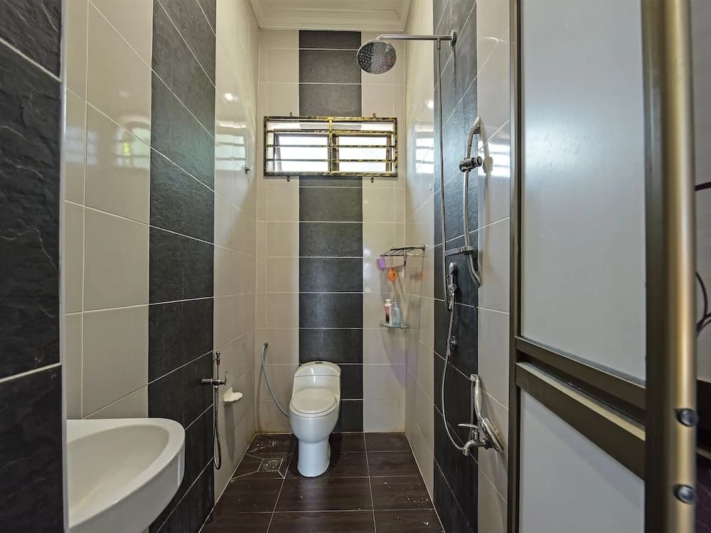 OYO Home 90448 Nurbayu Guest House - photo 7