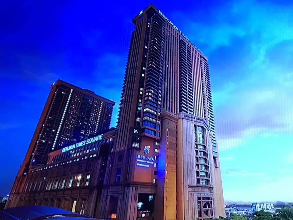 Luxury Suites Times Square KL - main photo