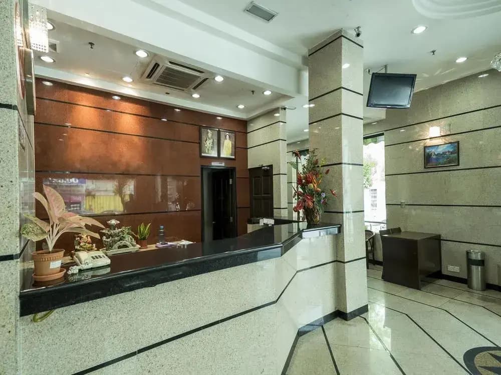 OYO 244 Family Hotel - photo 1