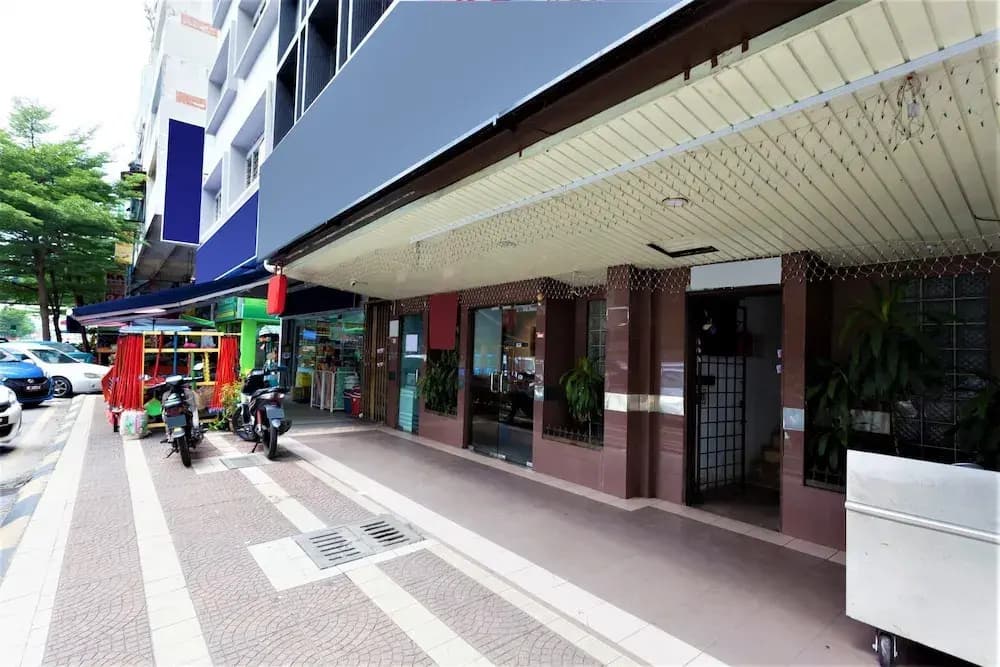 ZEN Rooms Basic Near KTM Sentul - photo 14