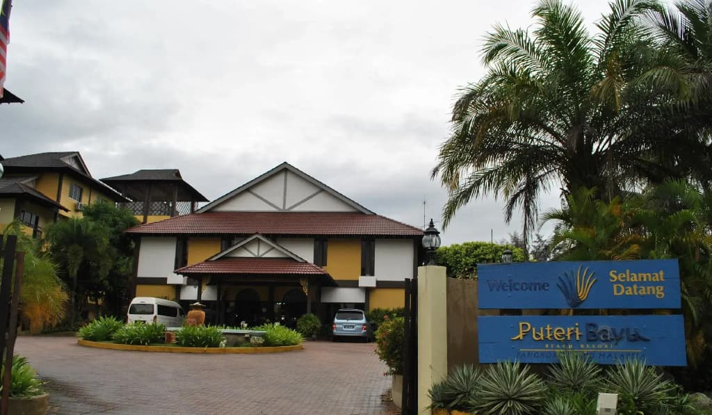 Puteri Bayu Beach Resort - photo 25