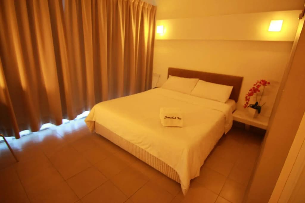 Hotel Zamburger Cheese - photo 2