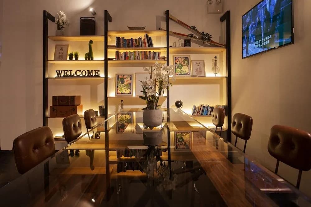 Hako Hotel Mount Austin - photo 22