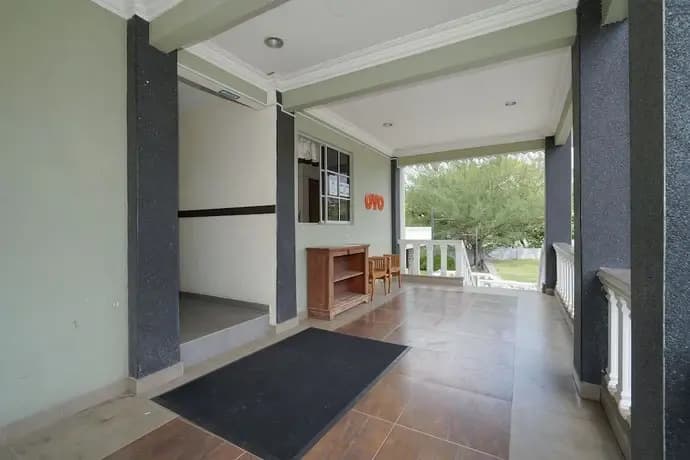 OYO 90451 Bangi Moya Guesthouse - photo 2