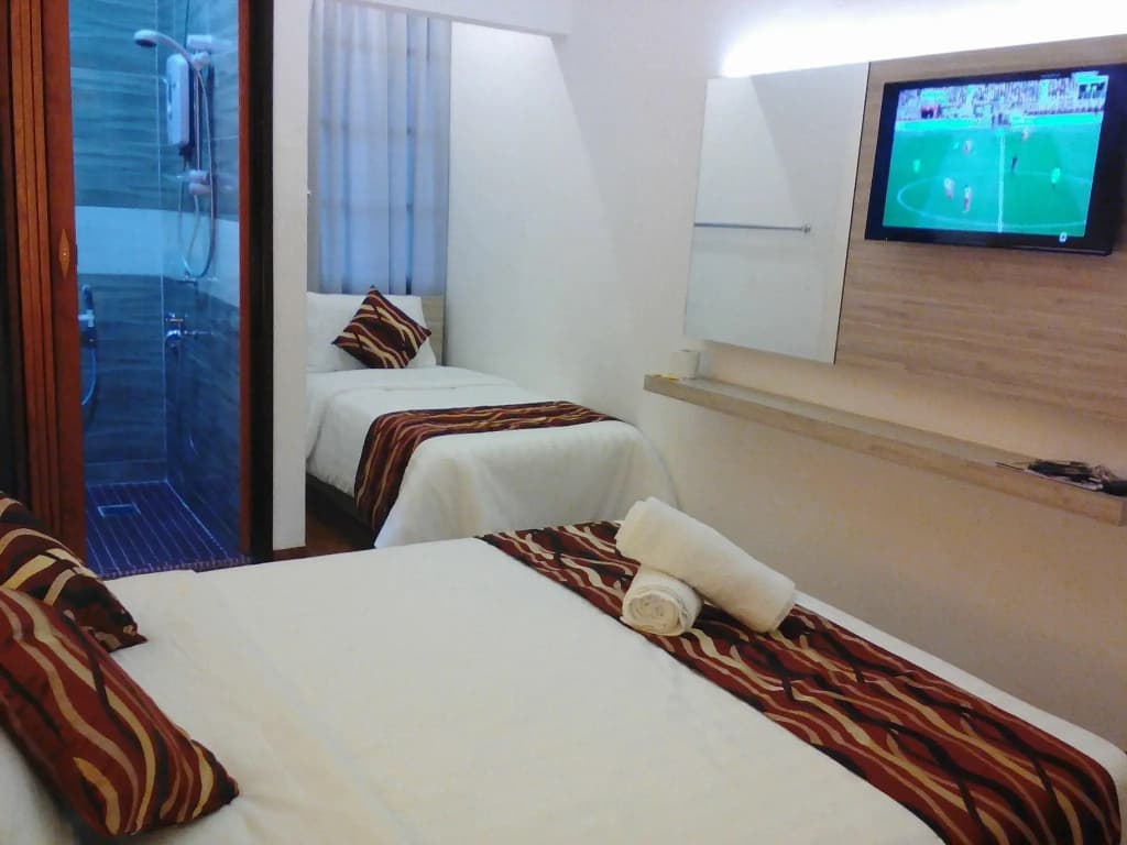 Suria Cameron Hotel - photo 15