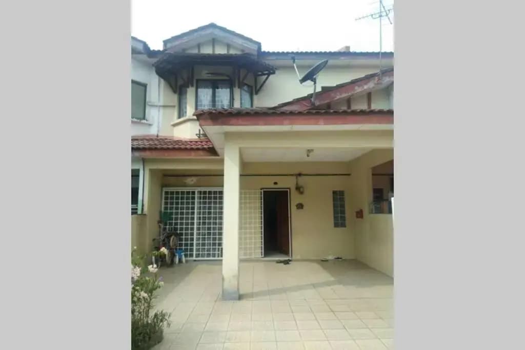 Orked Aeridina Homestay Puchong - photo 1