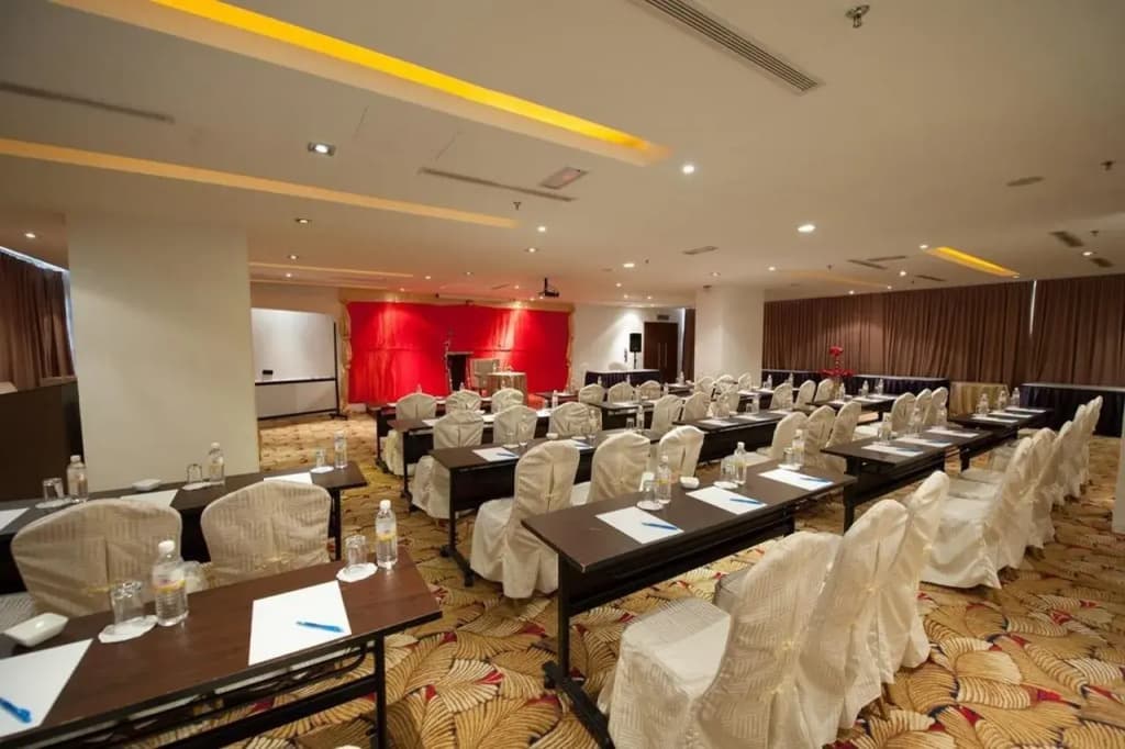 Gaya Centre Hotel - photo 16
