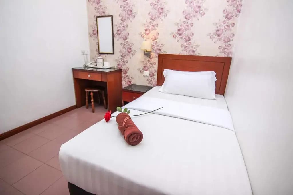 Rose Cottage Hotel Taman Daya - photo 16