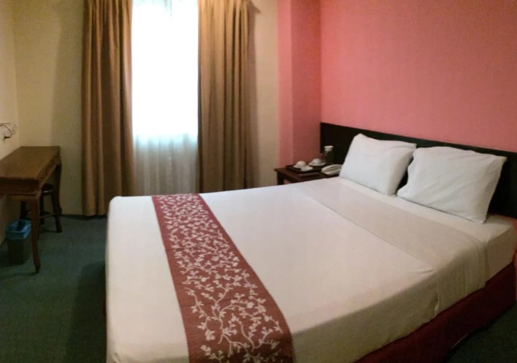 Grand Far East Hotel - photo 4