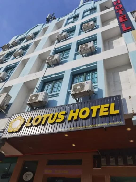 Lotus Seremban KPJ Seremban - photo 1