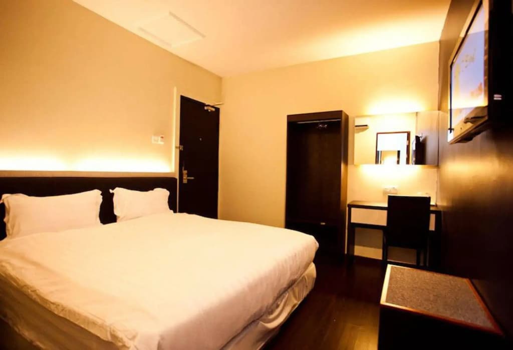 360 Inn - photo 4