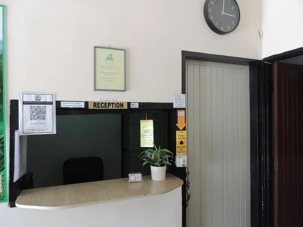 Cameronian Holiday Inn - photo 2