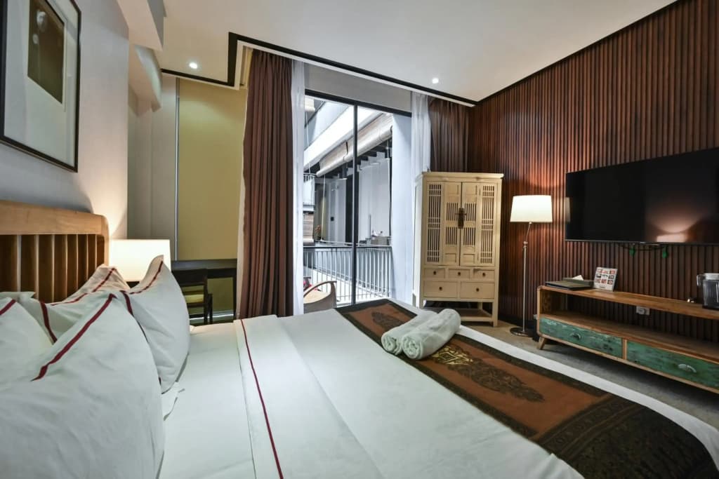 1825 Gallery Hotel - photo 2
