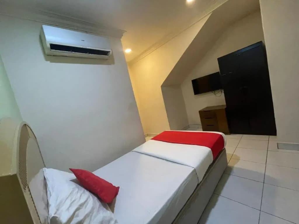 OYO 1002 Hotel Sahara Inn Batu Caves - photo 27