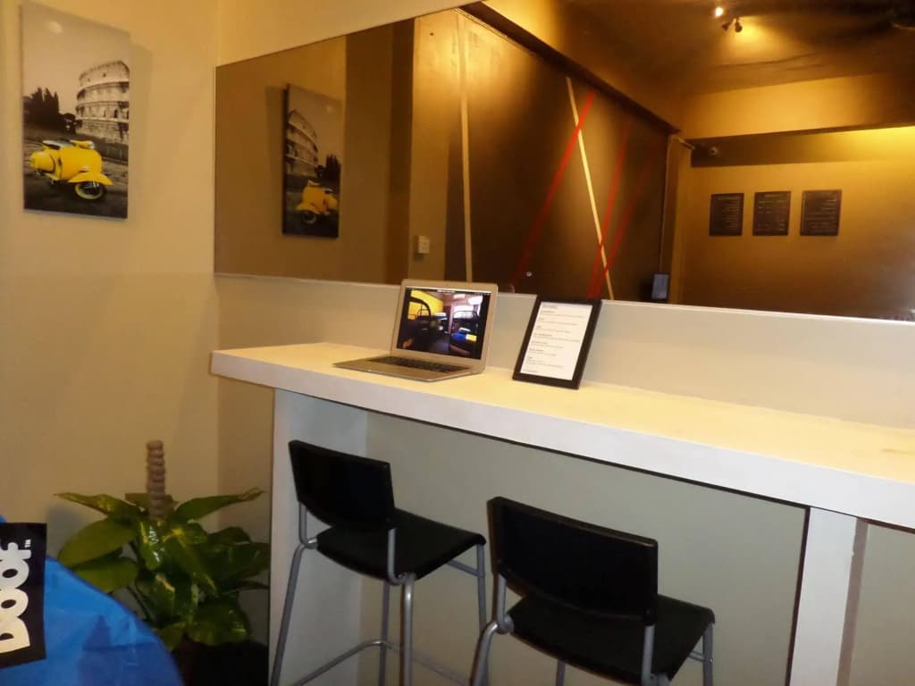 Olive Flashpackers - Hostel - photo 9