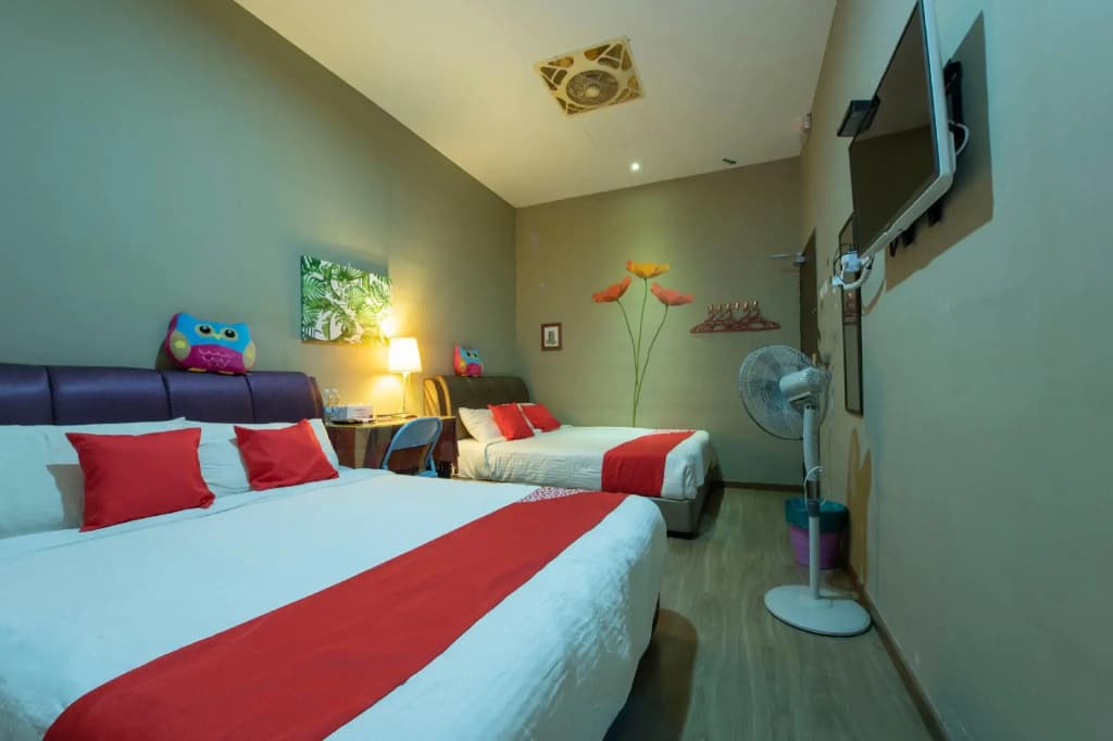 OYO 90231 Hotel By The Park Plt - photo 2