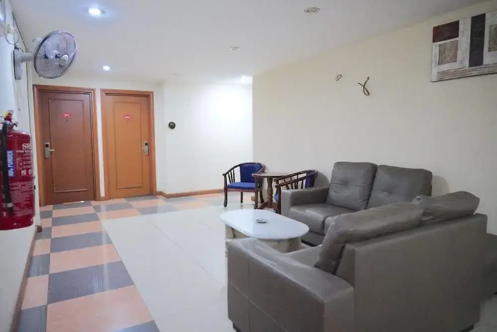 Oyo 89866 Houz Inn - photo 19