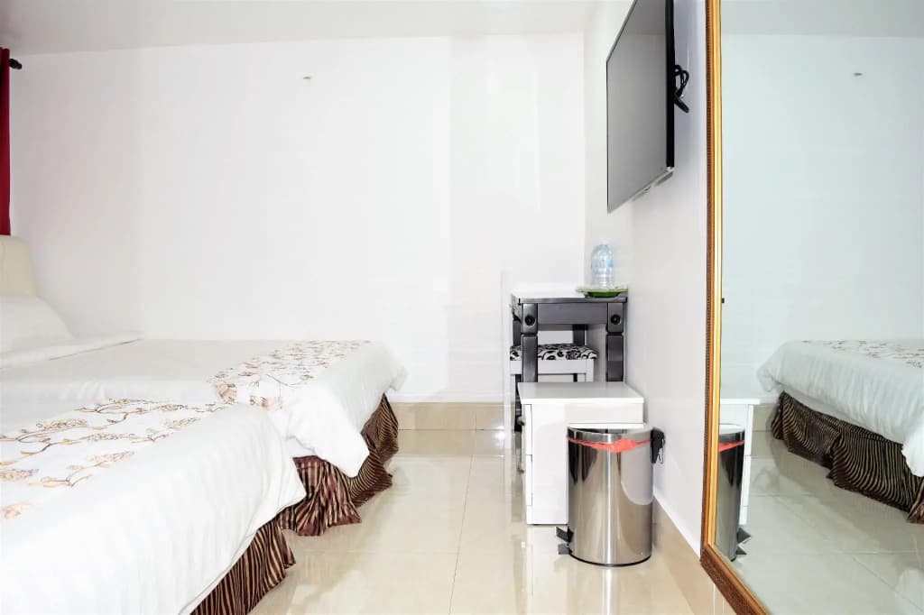 S Rose Hotel - photo 3