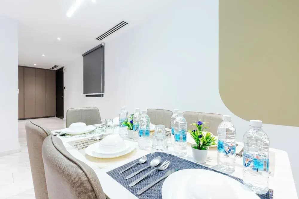Moonway Luxury Suites At Eaton Residence - photo 47
