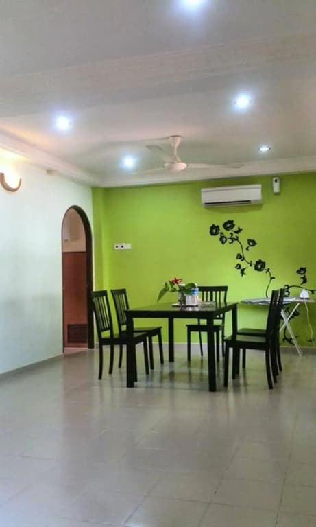 Abang Adik Service Suite Hotel Melaka - photo 18