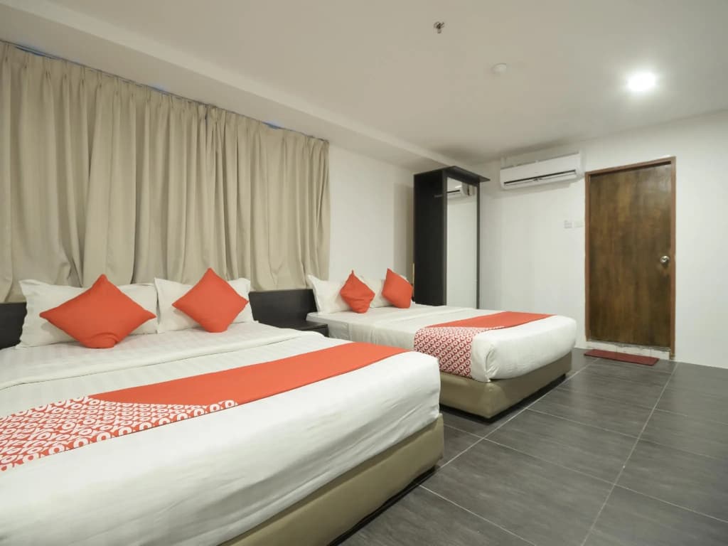 OYO 818 Hotel 11 - photo 4
