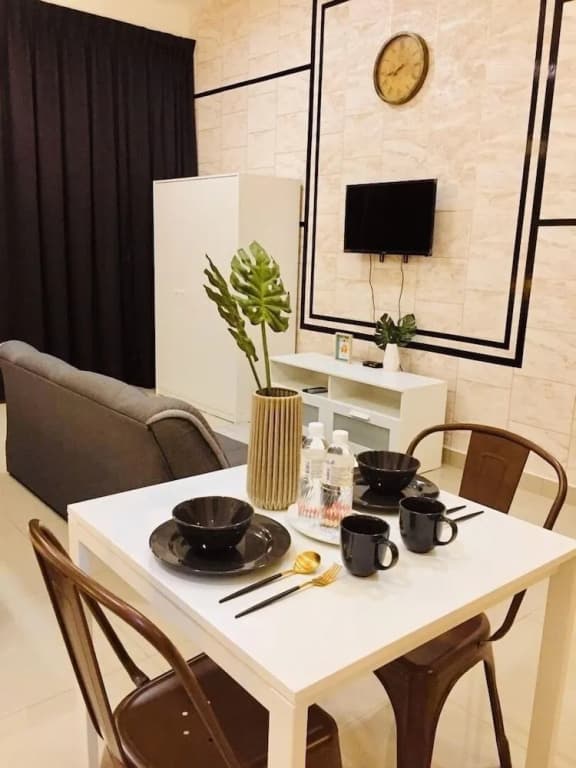 Palazio Mount Austin by Homefort Suites - photo 14