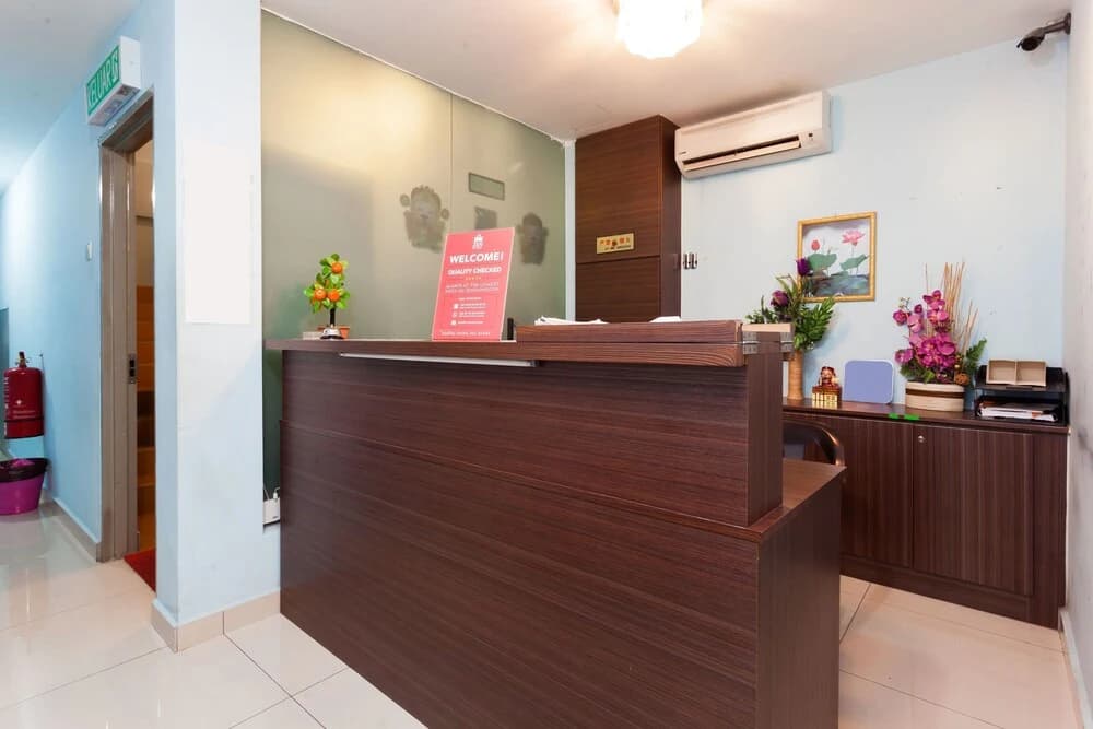 Jasmine Inn Hotel - photo 2