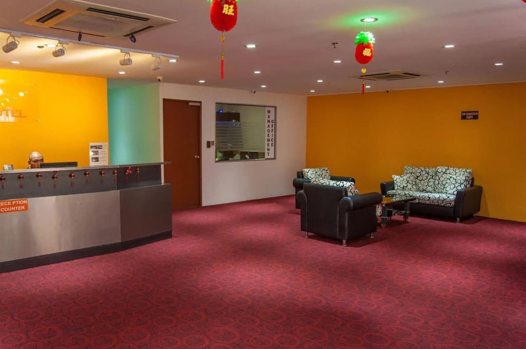 Lucky 11 Hotel - photo 2