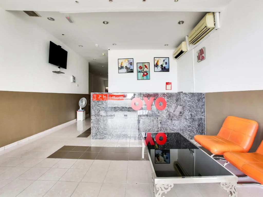 OYO 89615 T Family Hotel - photo 10