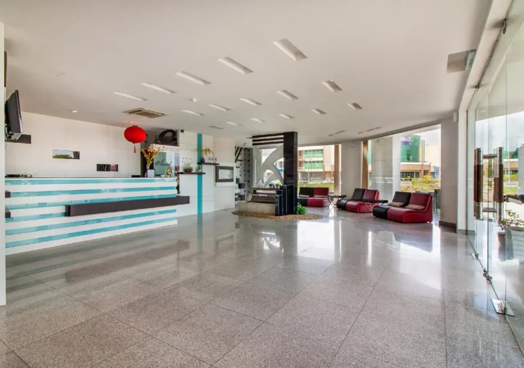 e Hotel - photo 10