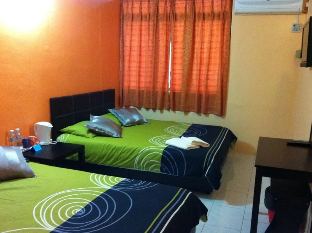 Ten Street Motel - photo 3