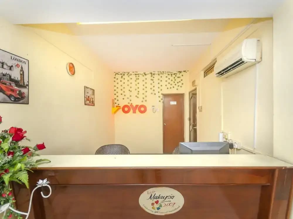 OYO 89703 B Link Hotel - photo 2