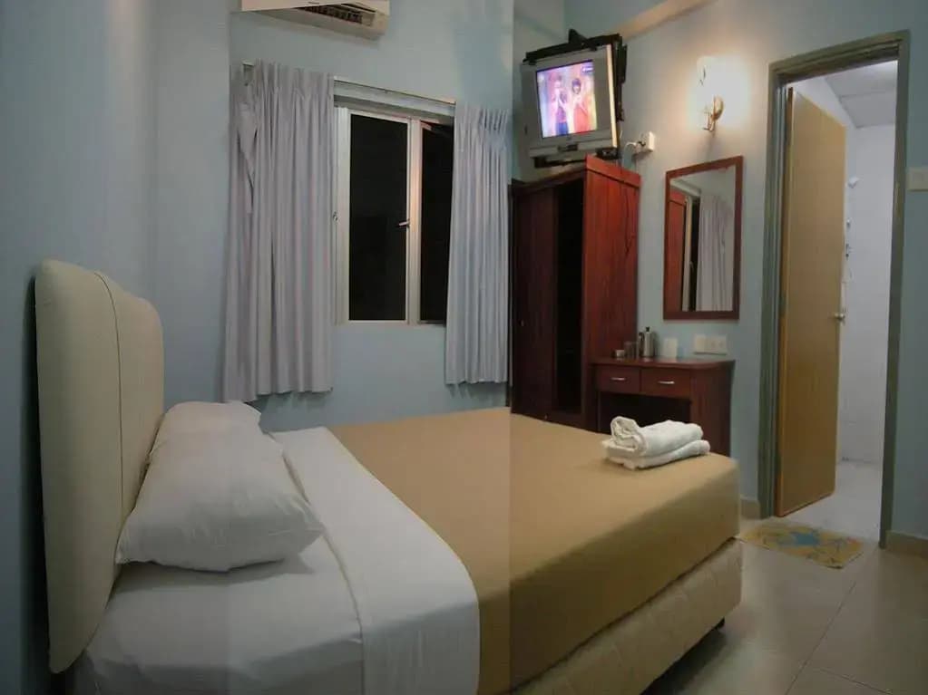 JRL Budget Inn Hotel - photo 5