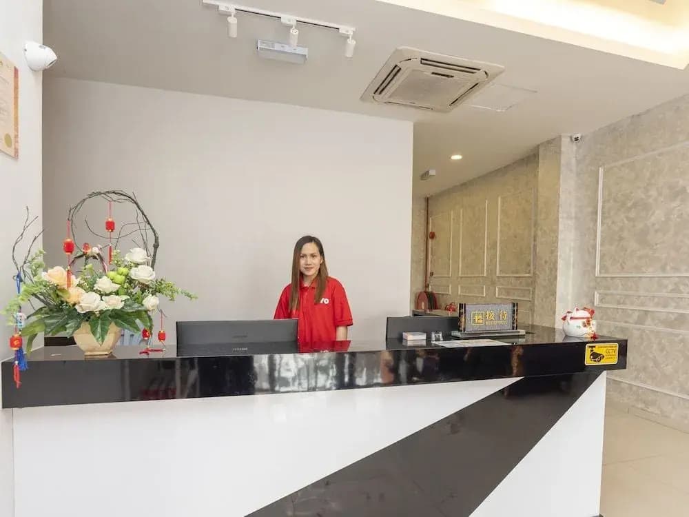 OYO 89423 Zenz Hotel - photo 15