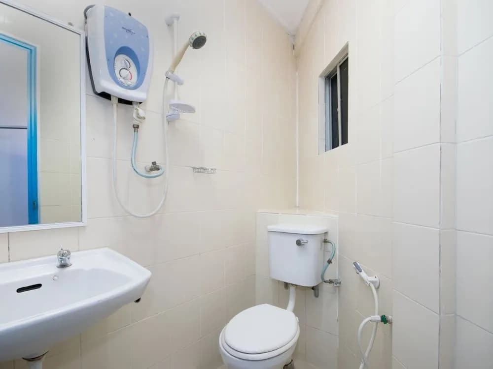 Oyo 963 Hotel Oriental - photo 9
