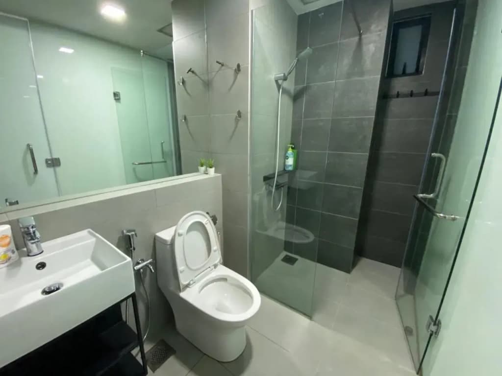2 bedrooms surrounding natural View and pool - photo 6