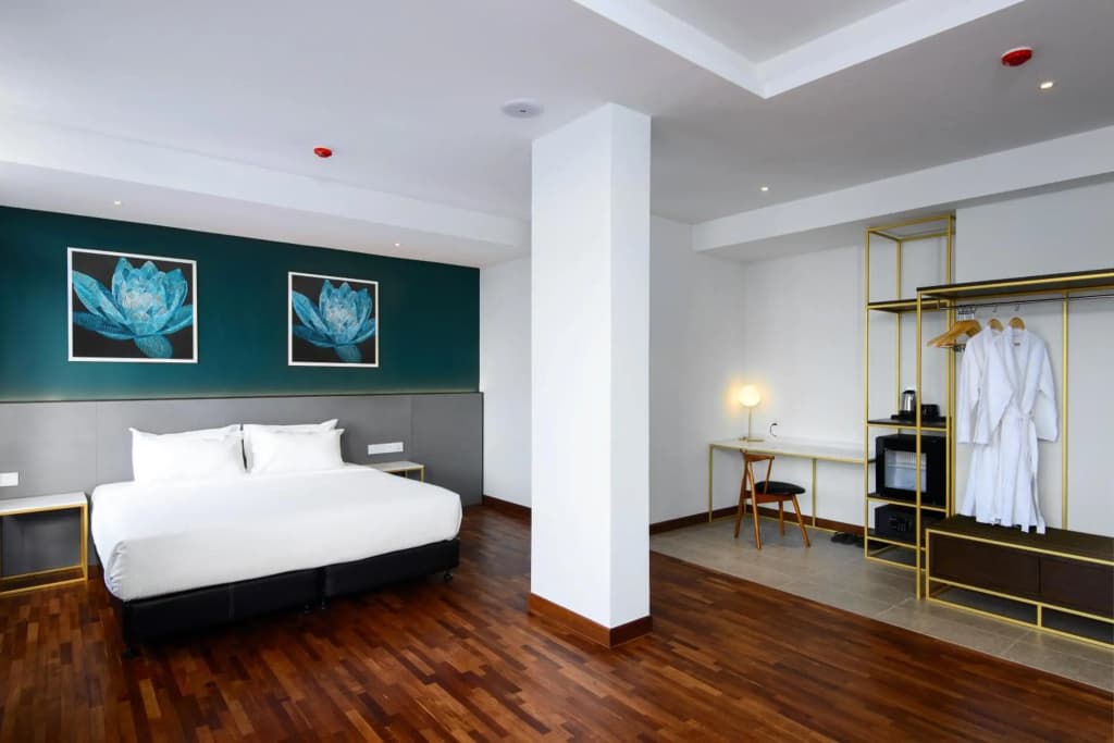 Savv Hotel - photo 2