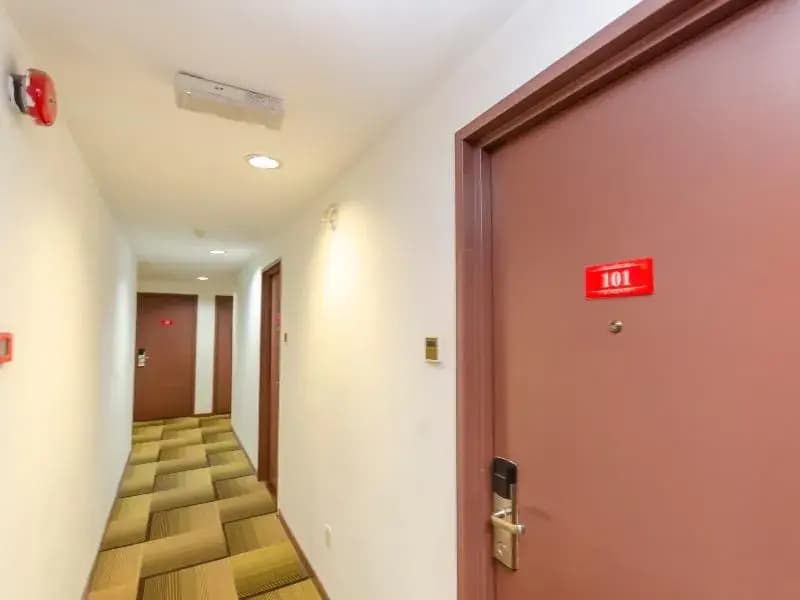 906 Hotel Kota Laksamana - photo 13