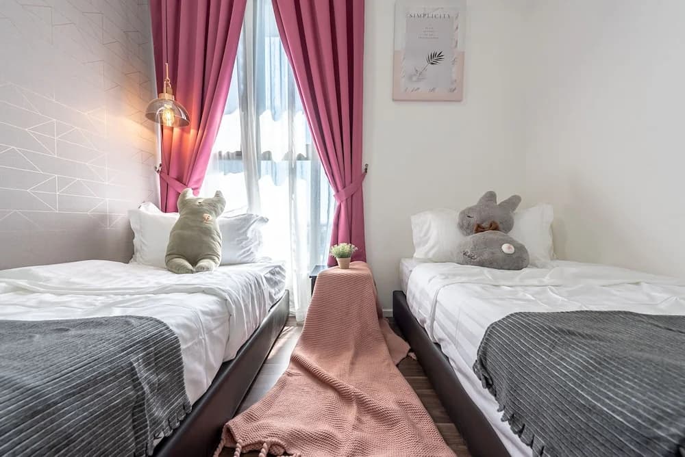 3BR Homestay with Pool View Bukit Rimau - photo 4