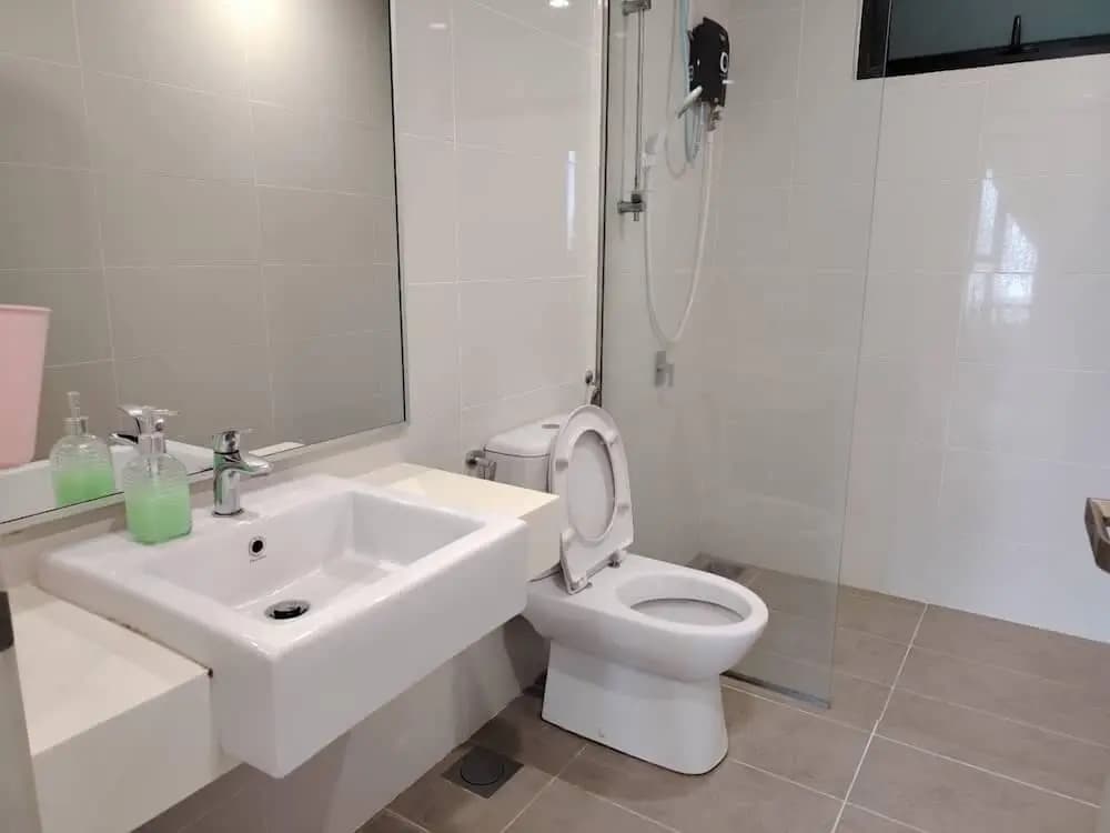 MidValley MegaMall View Southkey Mosaic 2BR 2FREE By Natol - photo 4