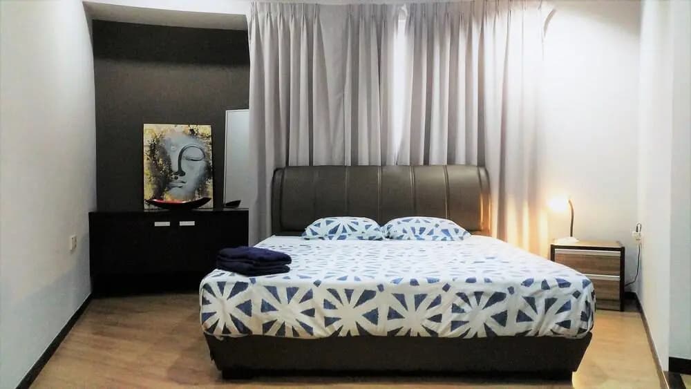 PJ8 Service Suite 2 Bedrooms Near Train Station - photo 4