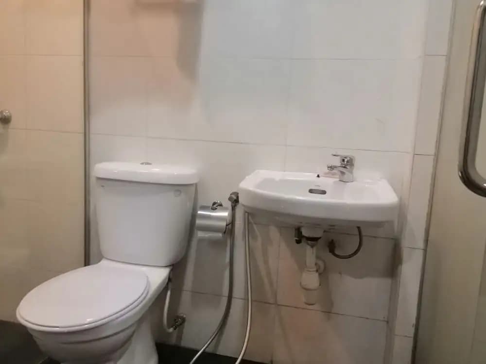 P Line Hotel - photo 10