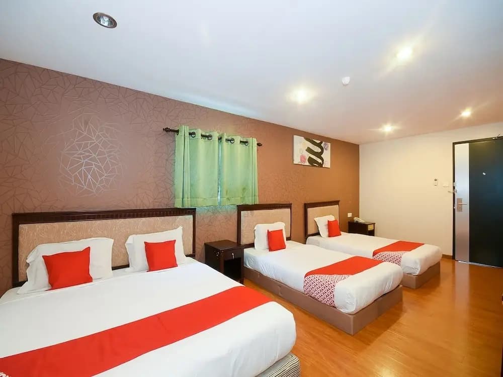 Dragon Inn By OYO Rooms - photo 6