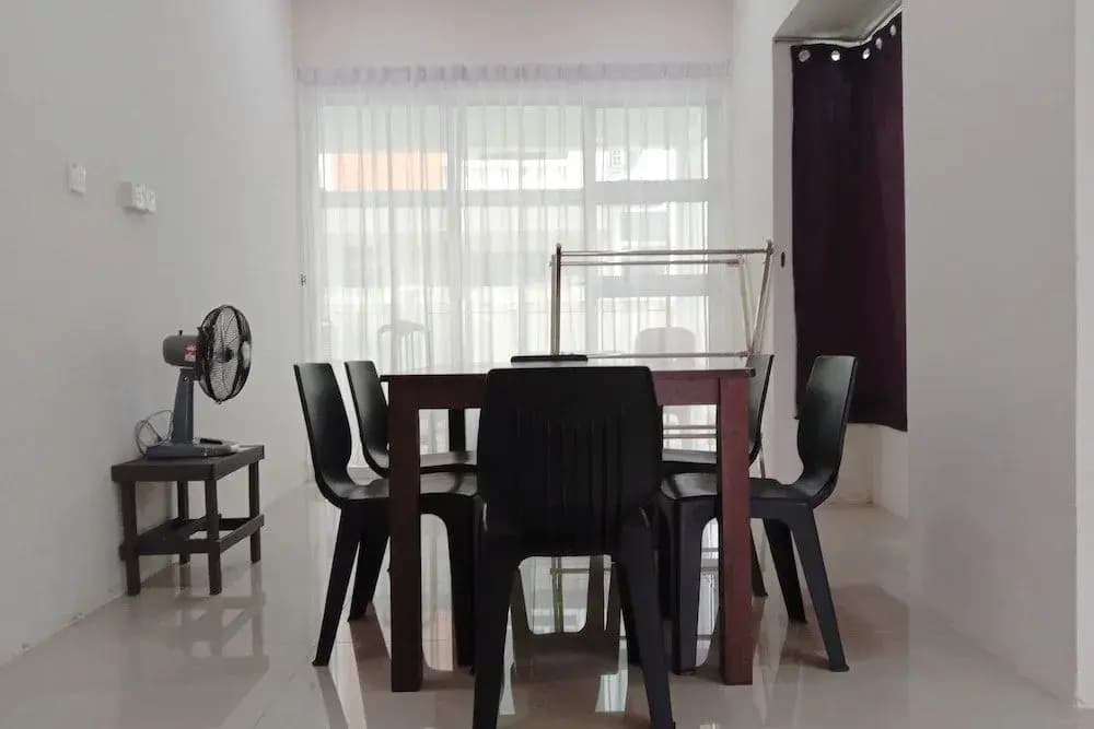 Oyo 90187 Hello Kitty Homestay - Gated Sibu - photo 7