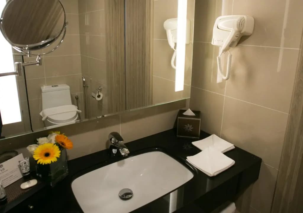V8 Hotel - photo 8