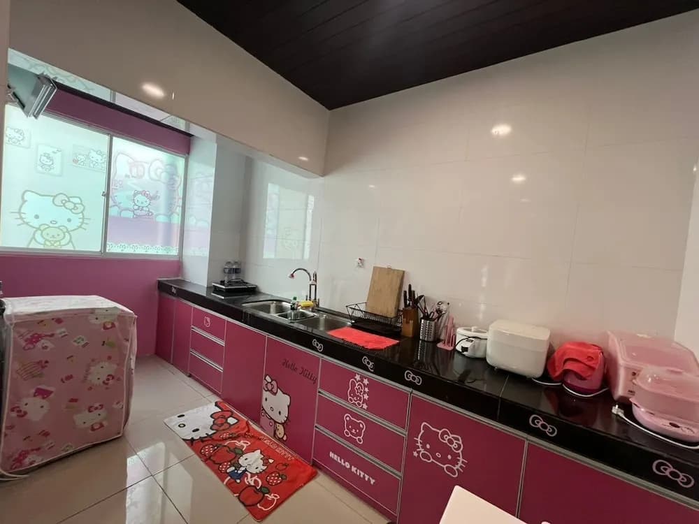 Hello Kitty Signature Suite - photo 24