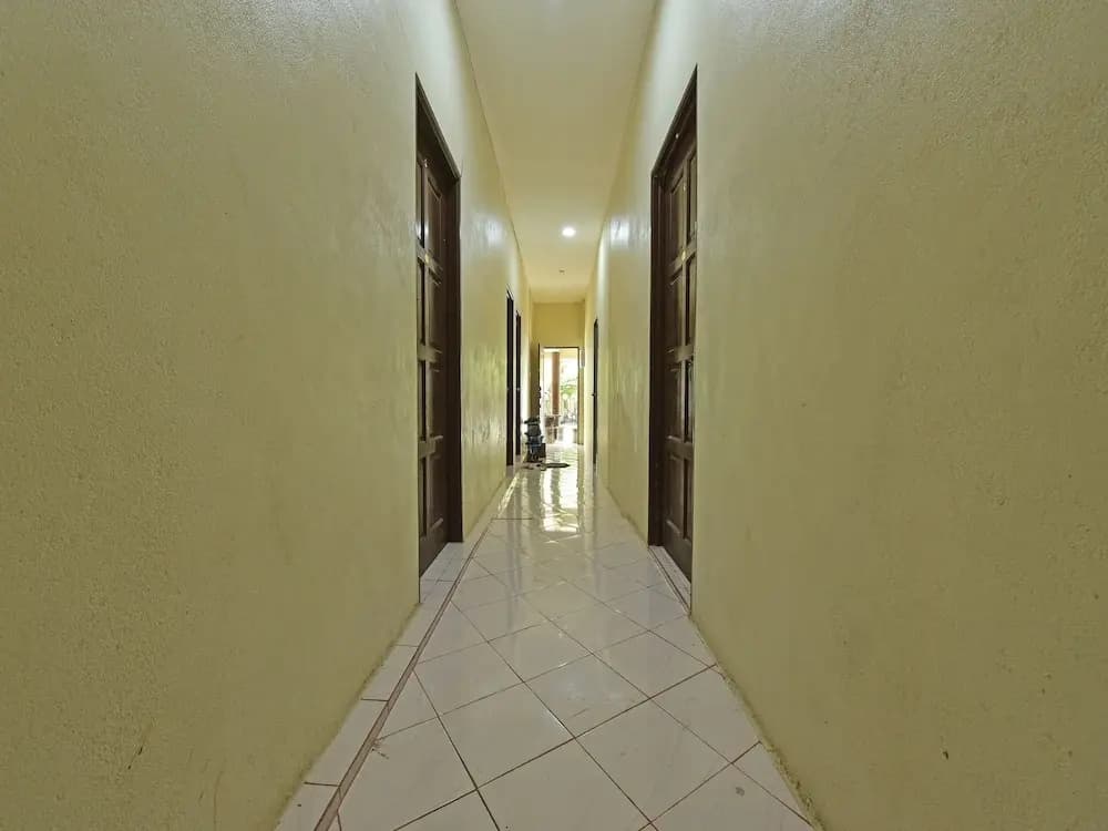 Oyo 90596 Casaria Inn - photo 8