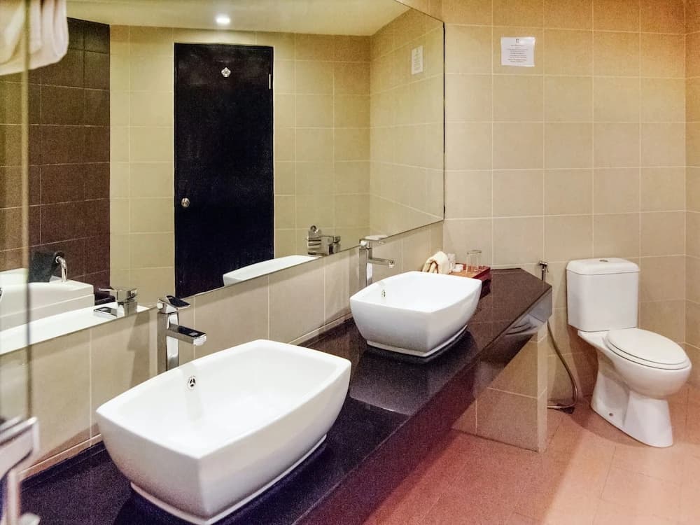 Oyo 89693 Perkasa Hotel Keningau - photo 8