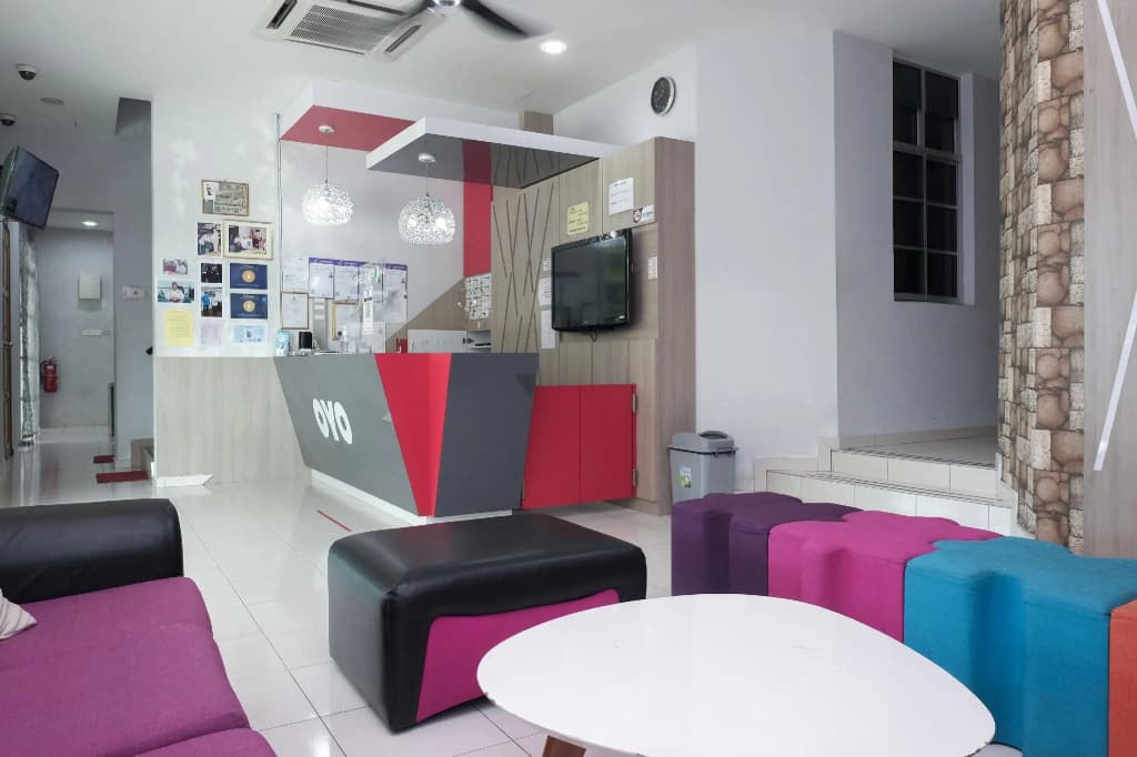 Super OYO 89930 Golden Guest House - photo 10